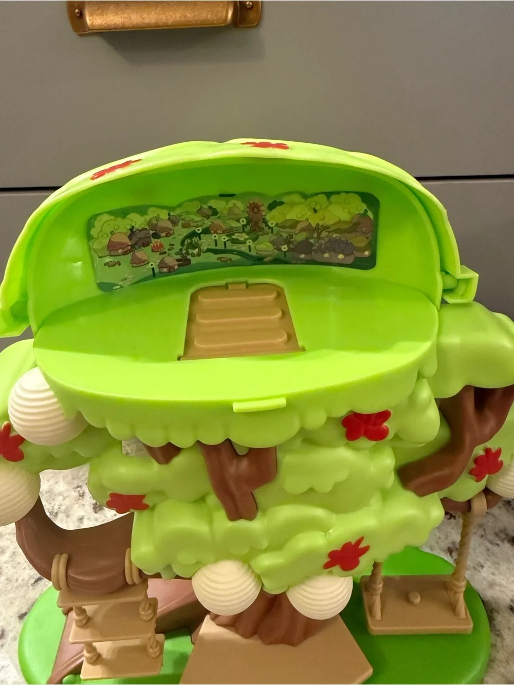 Bluey Treehouse Spring Time Play Set Playset w/ 6 figures